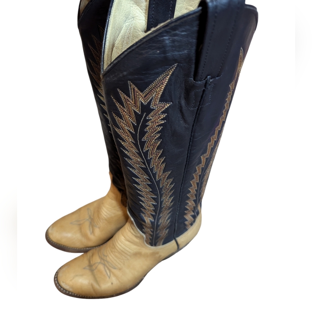Larry Mahan Black and Tan Heeled Boots - Picture 3 of 12
